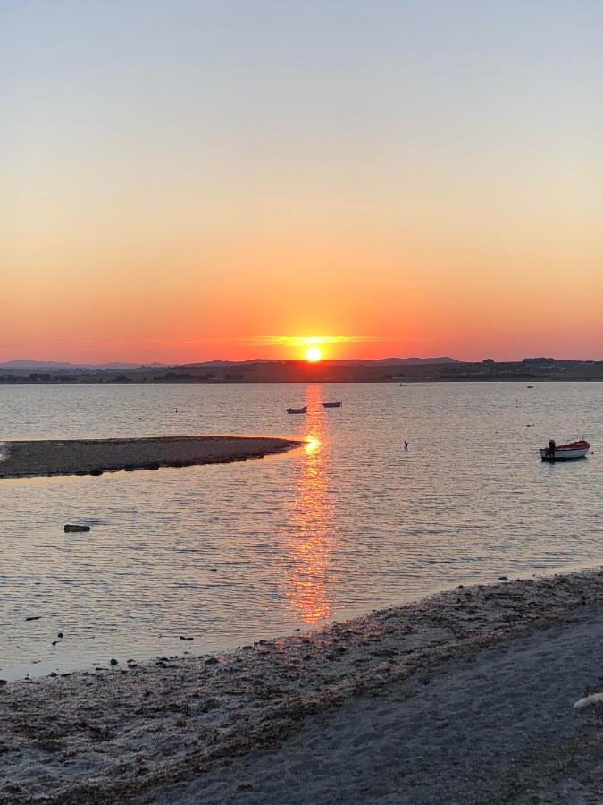 Thealassa Kalliopi Buitenkant foto